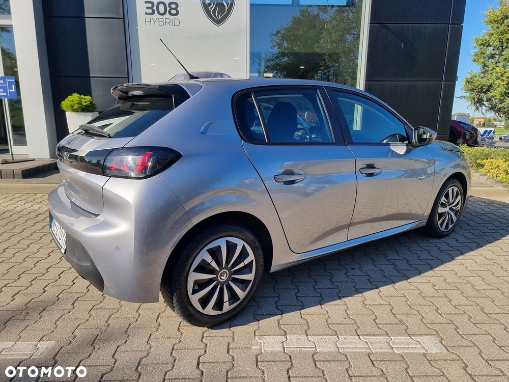Peugeot 208 - 12