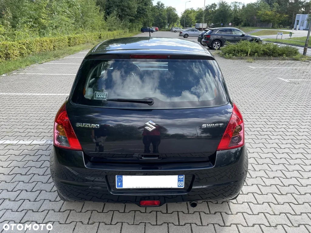 Suzuki Swift 1.3 DDiS 16v GLX - 5