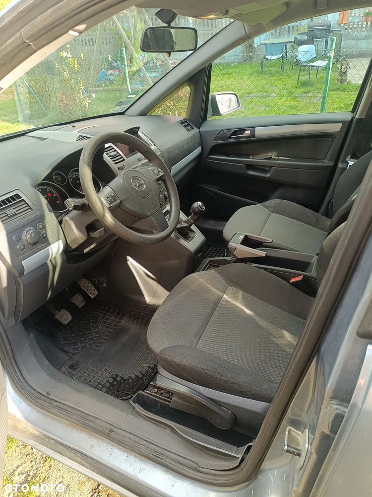 Opel Zafira 1.9 CDTI Essentia - 5