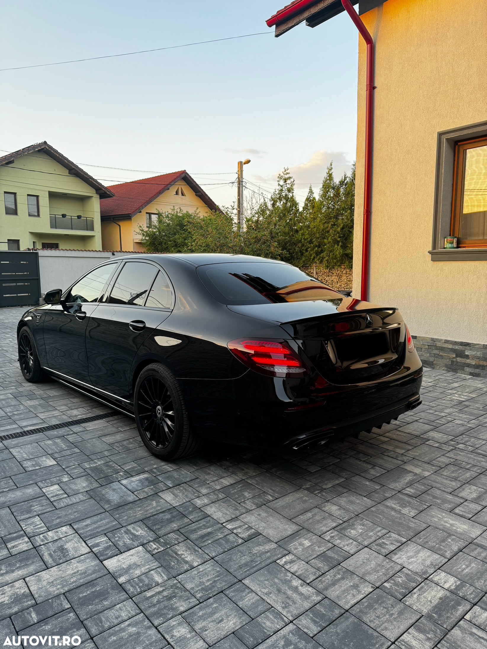 Mercedes-Benz E 220 d T-Modell Aut. - 5