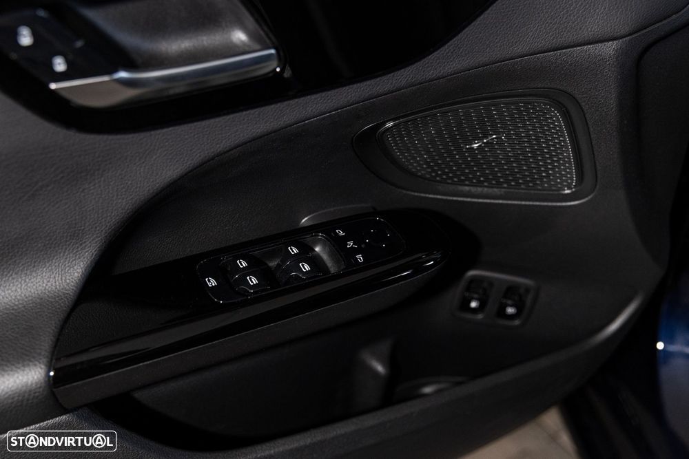 Mercedes-Benz C 300 e - 24