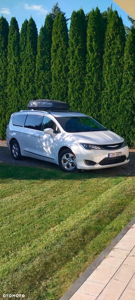 Chrysler Pacifica - 1