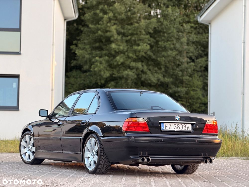 BMW Seria 7 728i L - 3