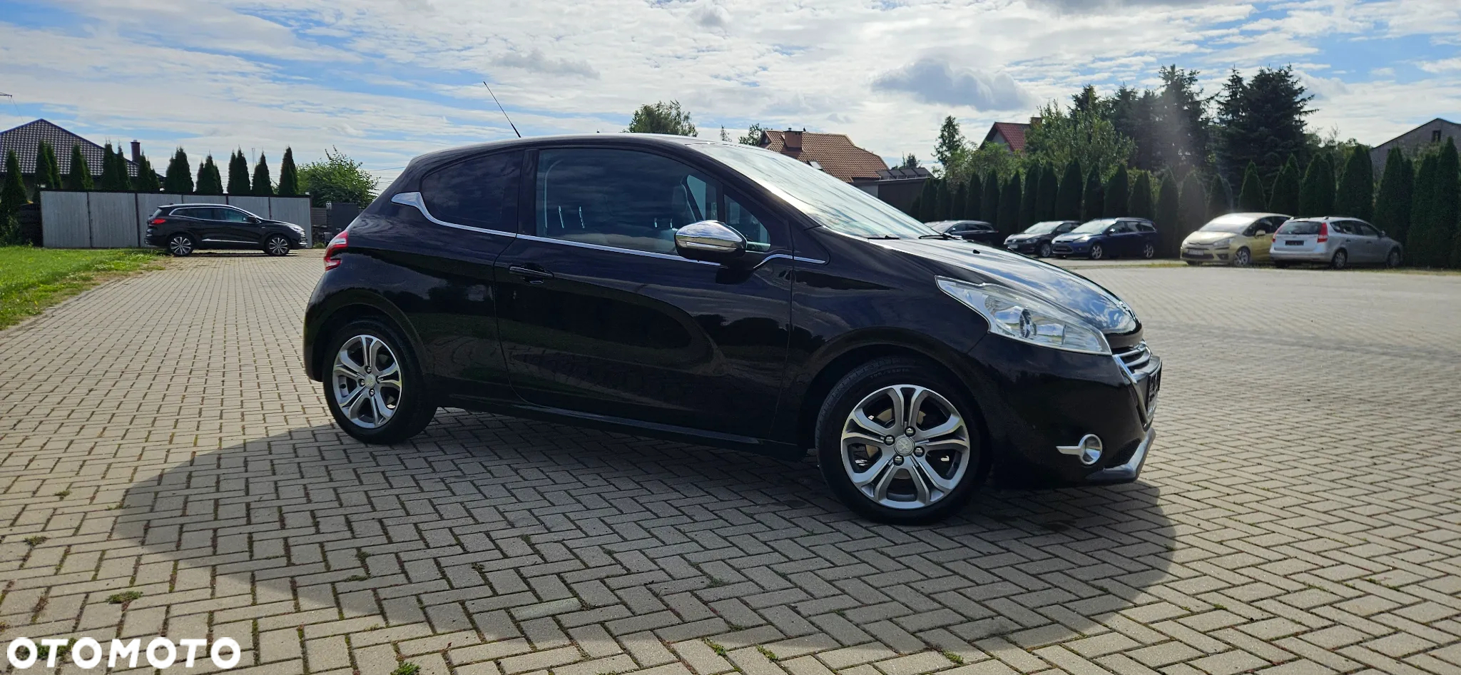 Peugeot 208 1.6 e-HDi Allure STT - 12