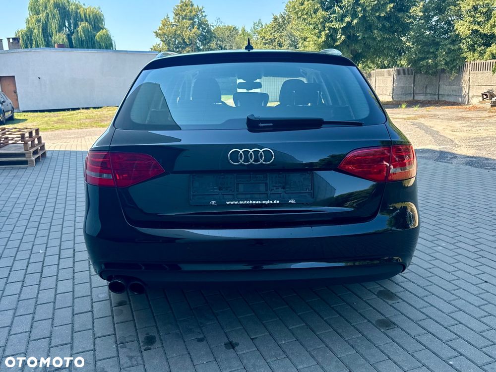 Audi A4 Avant - 11