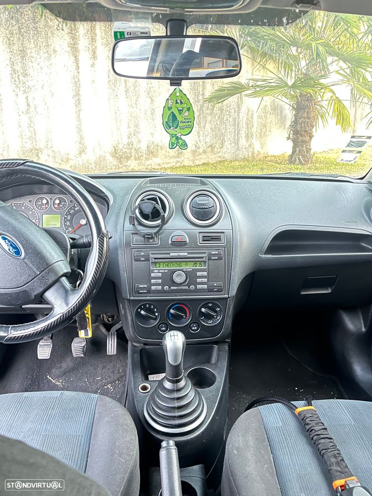 Ford Fiesta 1.25 Trend - 4