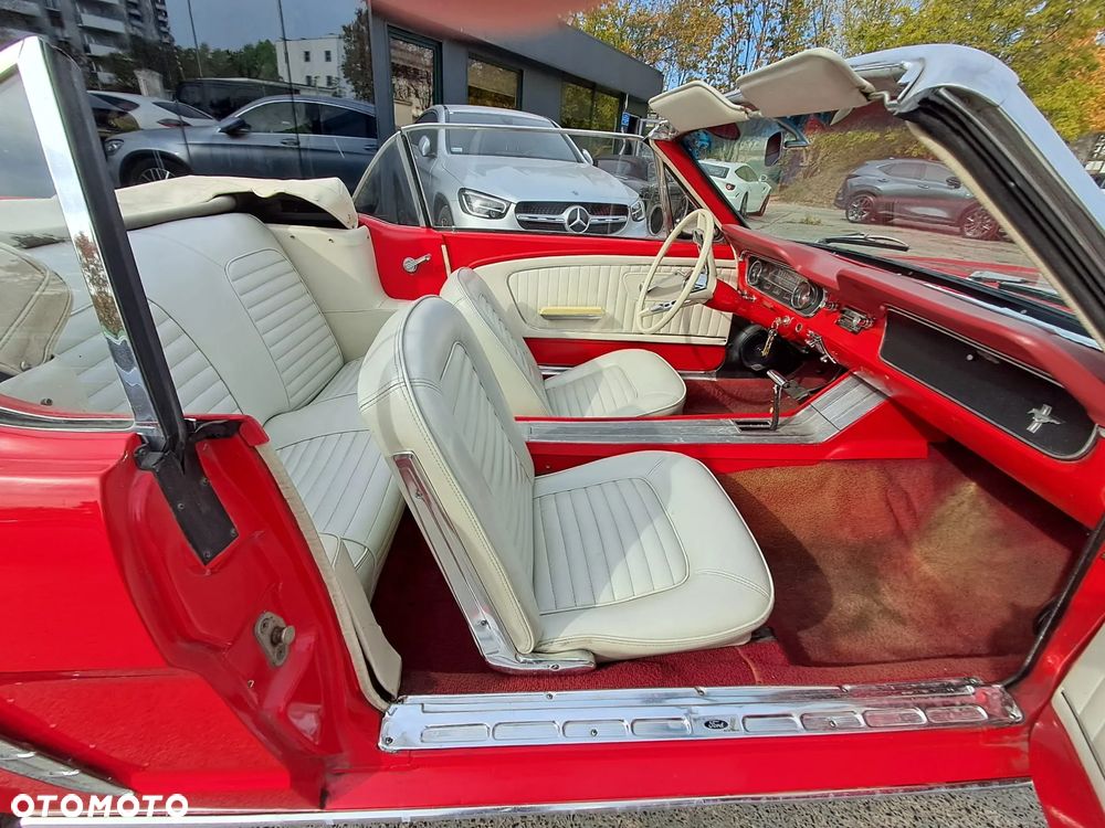 Ford Mustang - 30