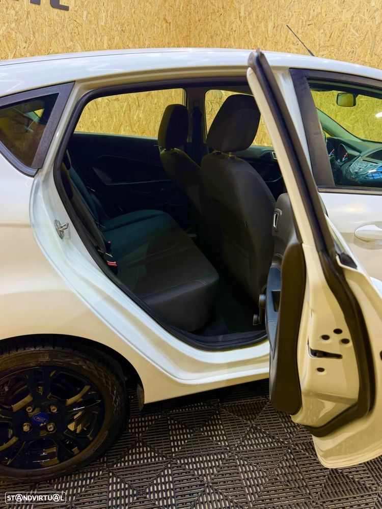 Ford Fiesta 1.5 TDCi Trend - 14