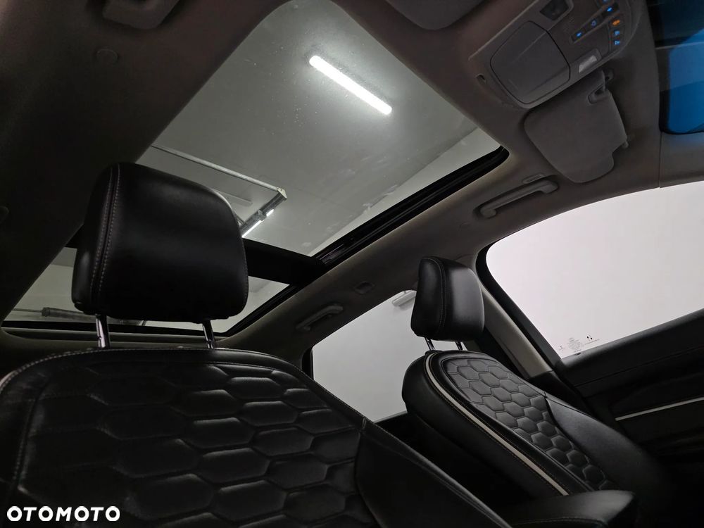 Ford Edge 2.0 EcoBlue Twin-Turbo 4WD ST-Line - 24