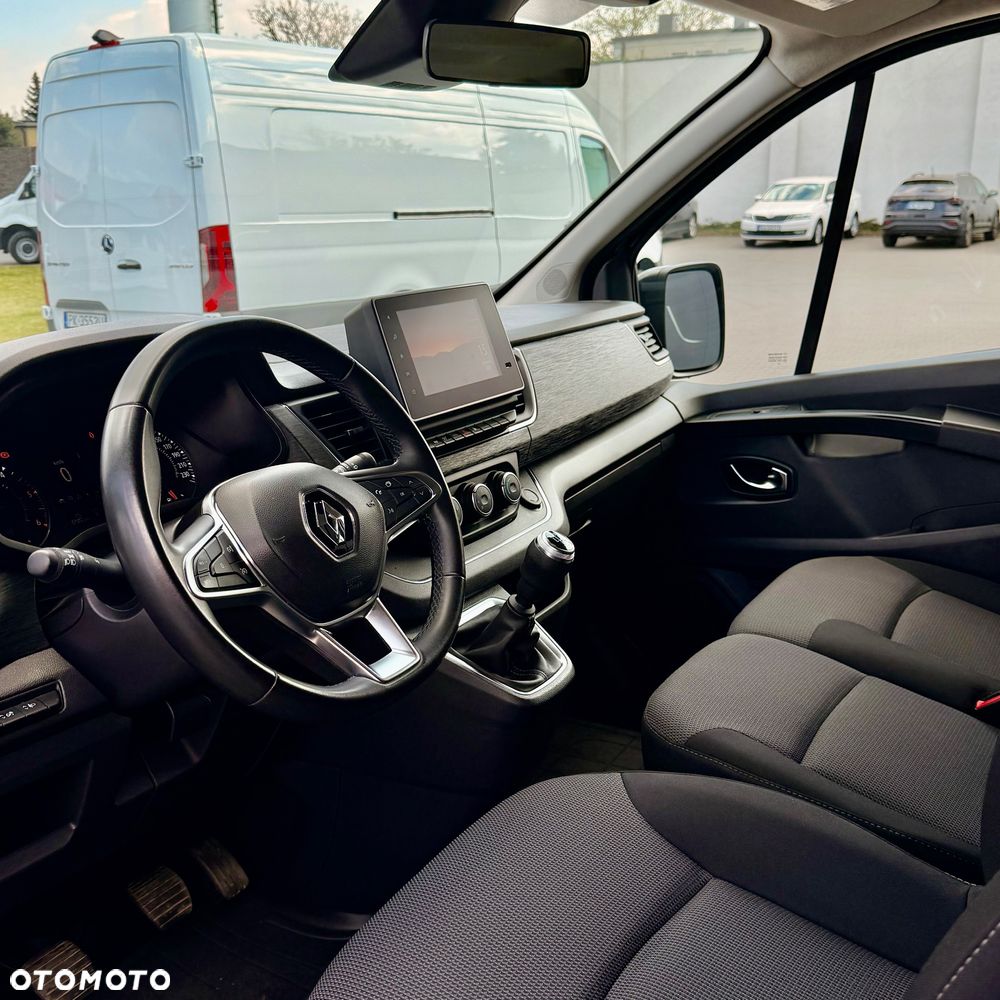Renault Trafic - 12