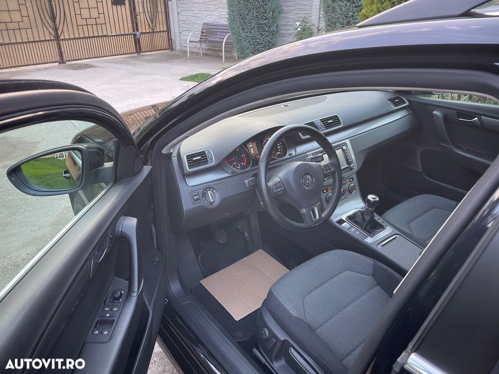 Volkswagen Passat - 20