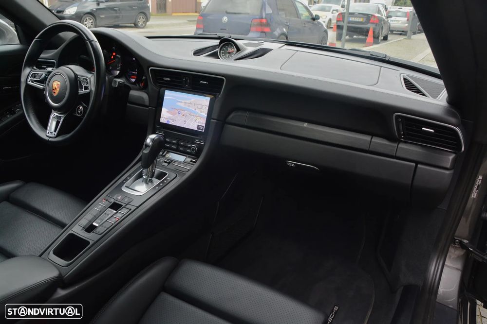 Porsche 911 (991) Targa 4 GTS PDK - 45