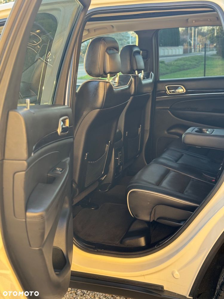 Jeep Grand Cherokee 3.0I CRD Overland Summit - 25