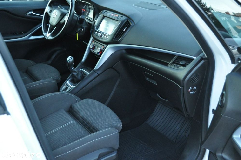 Opel Zafira 1.4 Turbo Business Innovation - 24