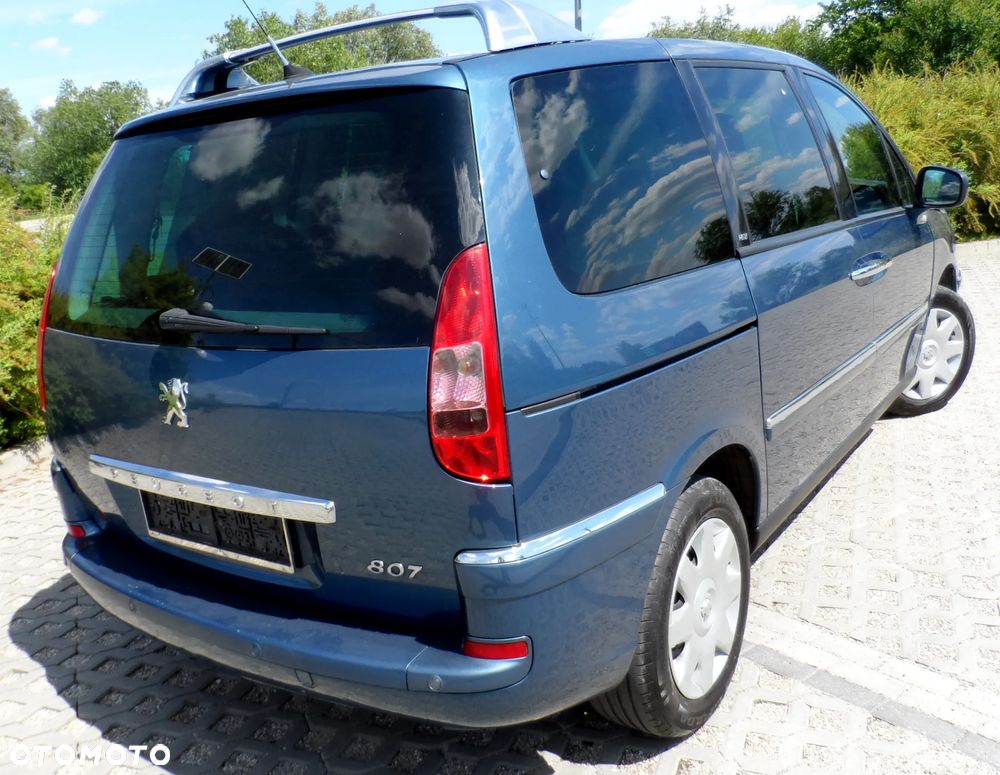 Peugeot 807 HDi 135 Premium - 2