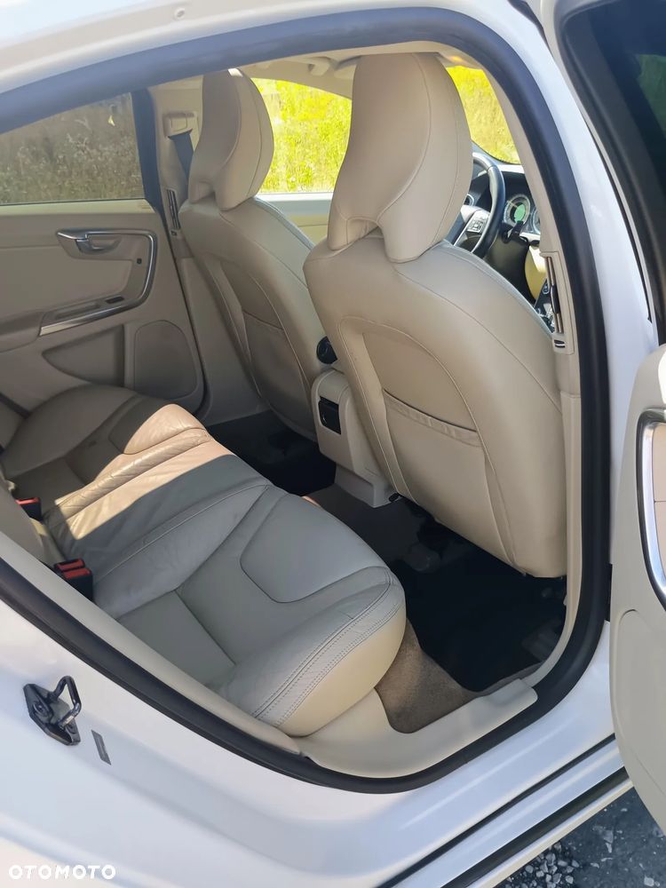 Volvo S60 T6 AWD Geartronic Summum - 23