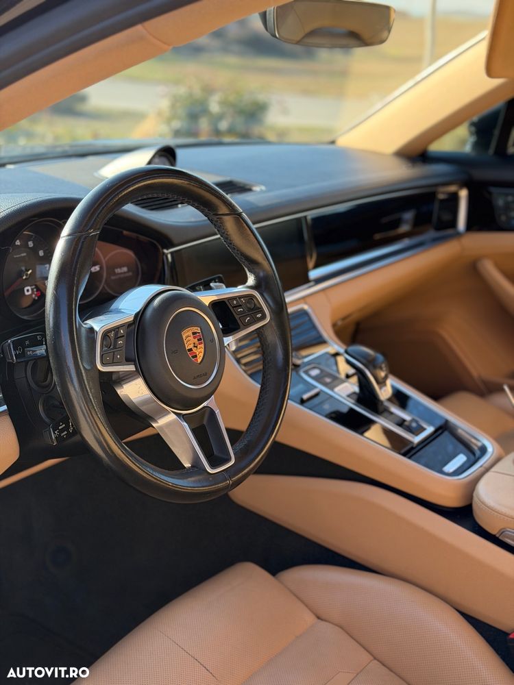 Porsche Panamera 4S - 6