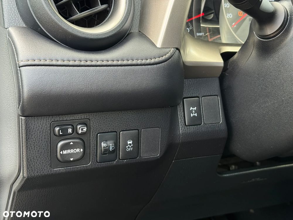 Toyota RAV4 2.0 D-4D Active 4x2 - 23