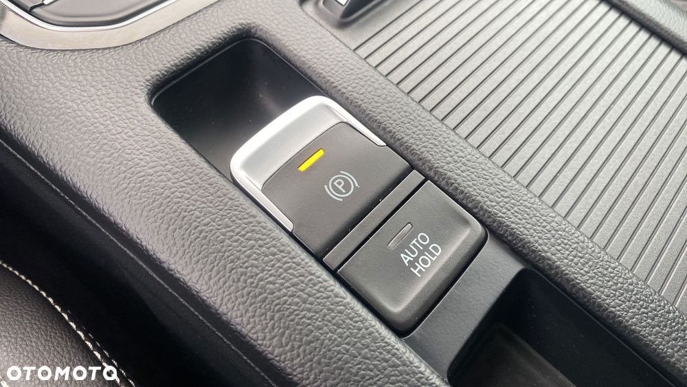 Volkswagen Passat - 27