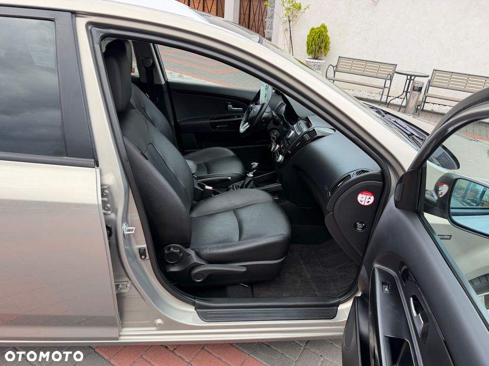 Kia Ceed 1.6 Optimum + - 16