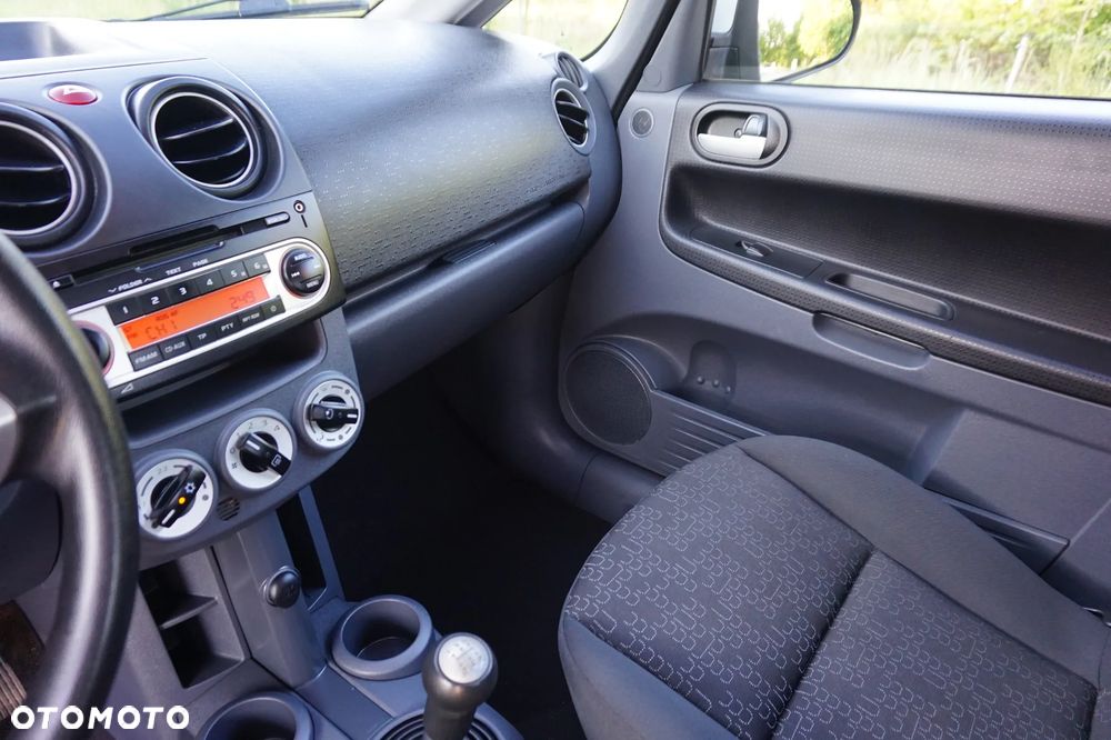 Mitsubishi Colt - 35
