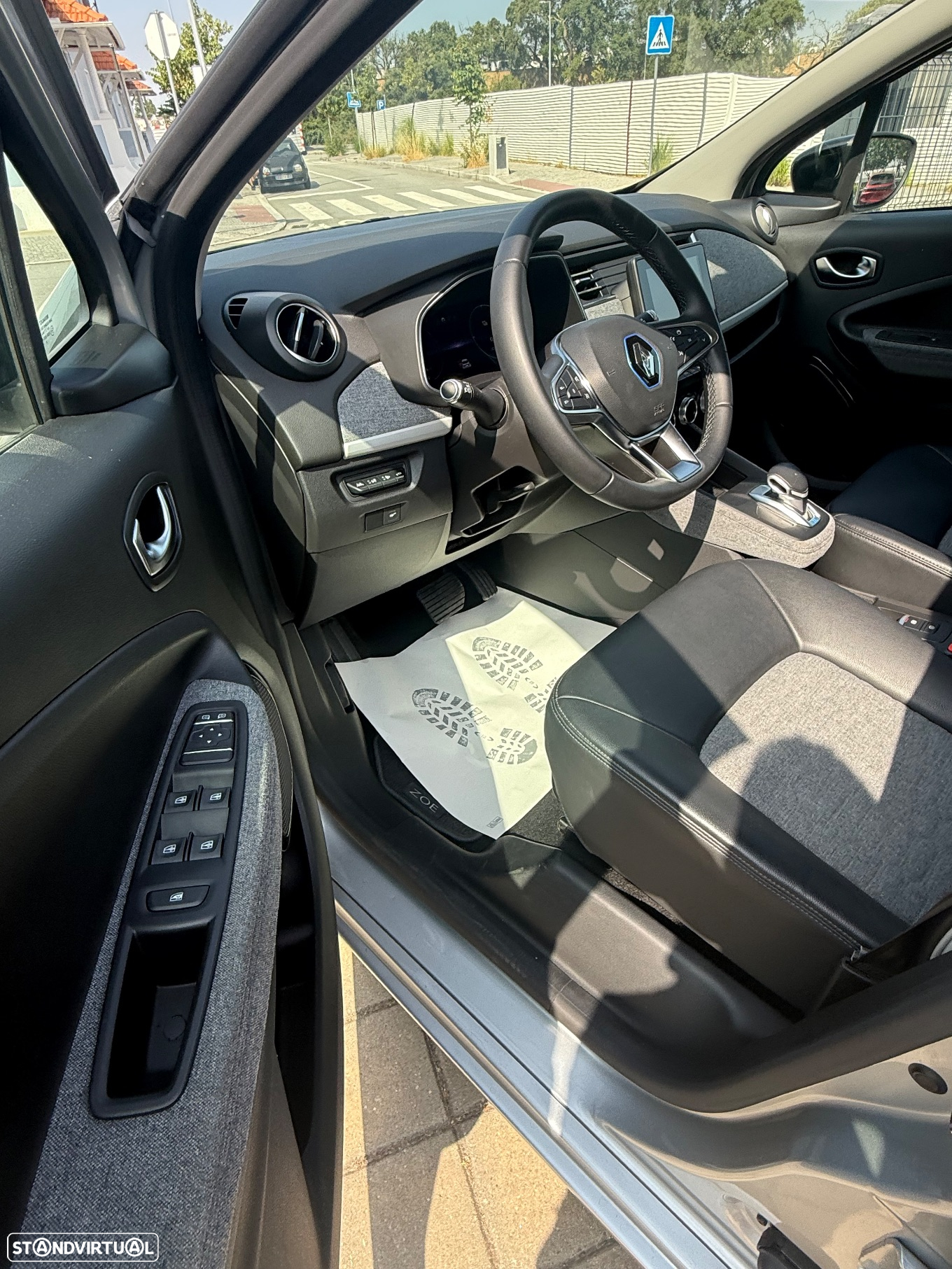 Renault Zoe (c/ Bateria) Limited 50 - 18