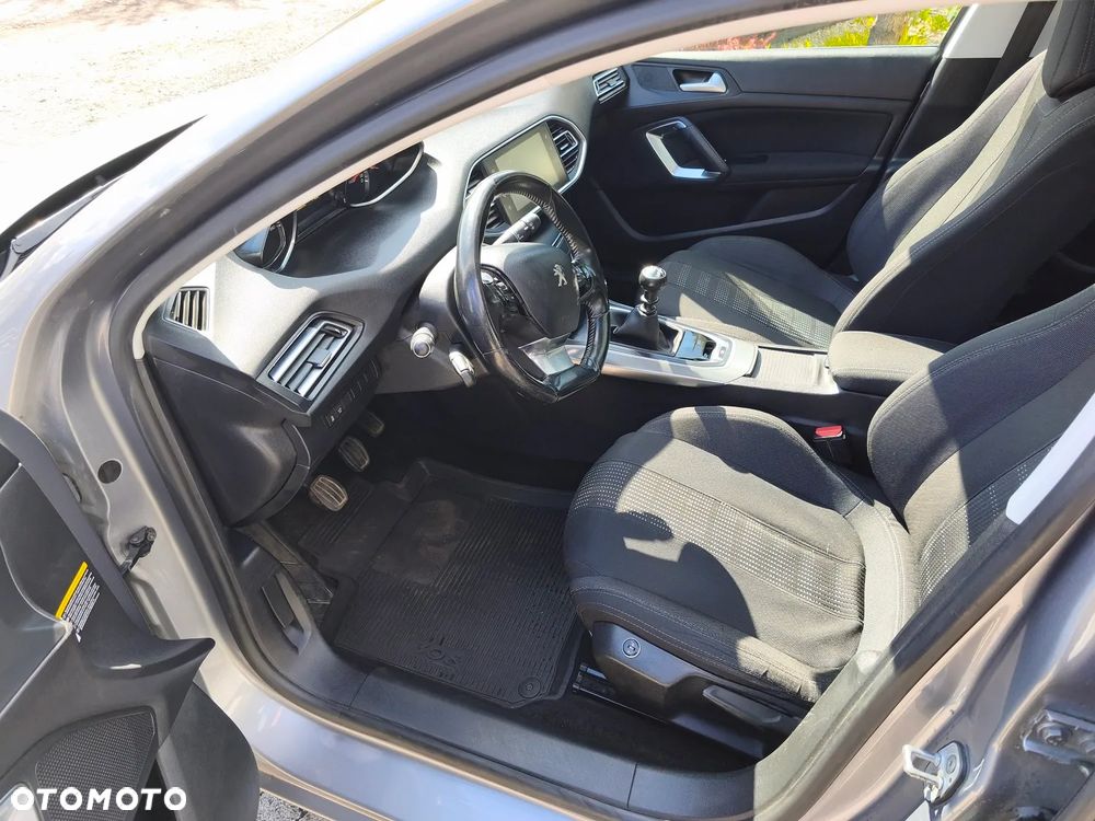Peugeot 308 BlueHDi 150 Stop & Start Allure - 11
