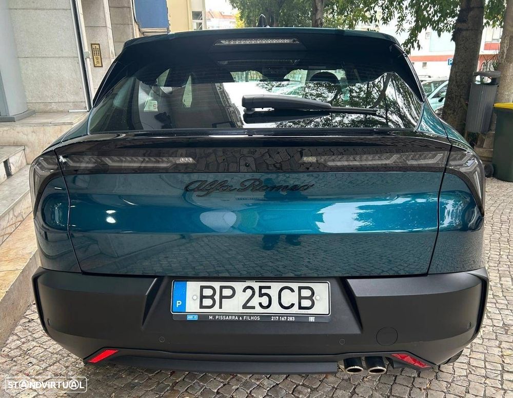 Alfa Romeo Junior 1.2 eDCT6 - 6