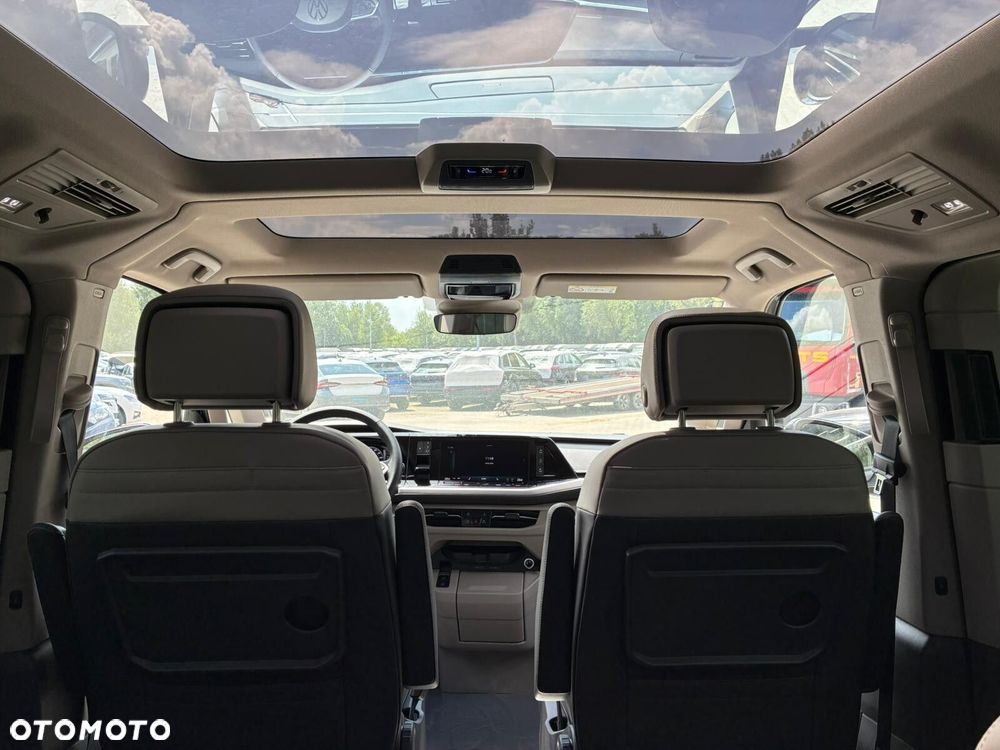 Volkswagen Multivan - 20