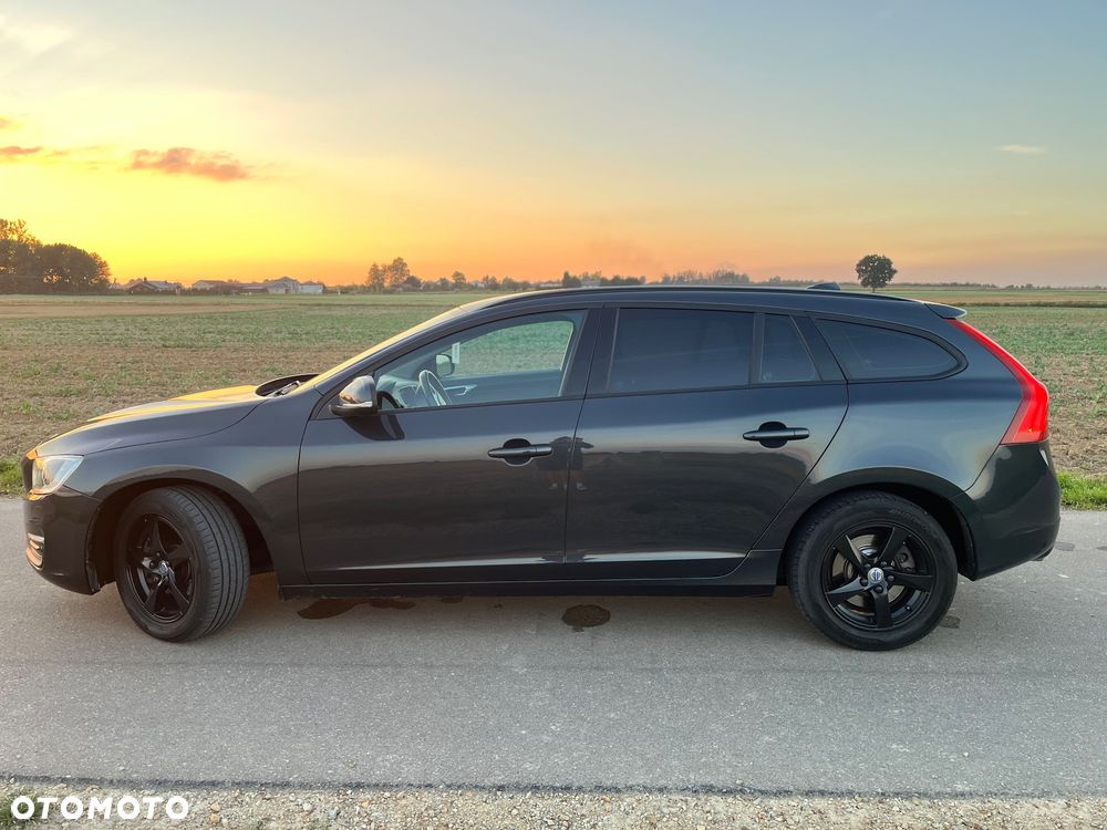Volvo V60 D3 Drive-E Summum - 4
