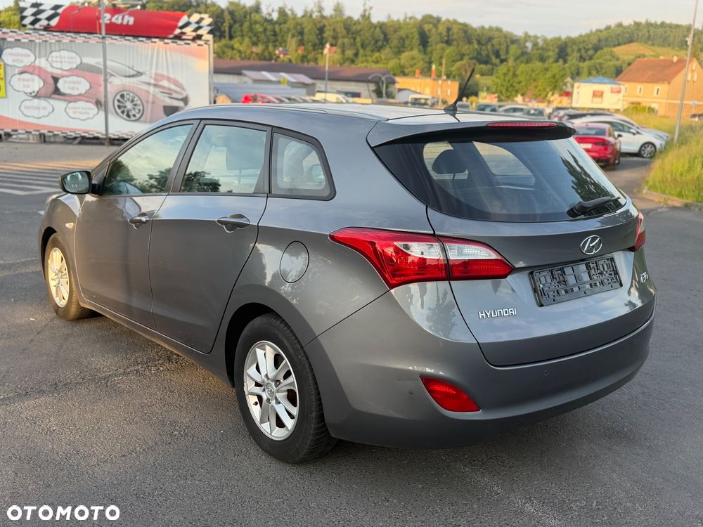 Hyundai i30 1.4 Comfort EU5 - 13