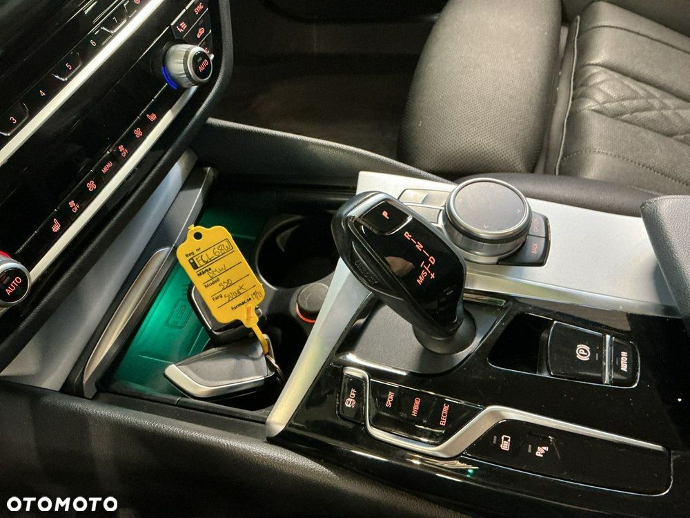 BMW Seria 5 530e xDrive Luxury Line - 12