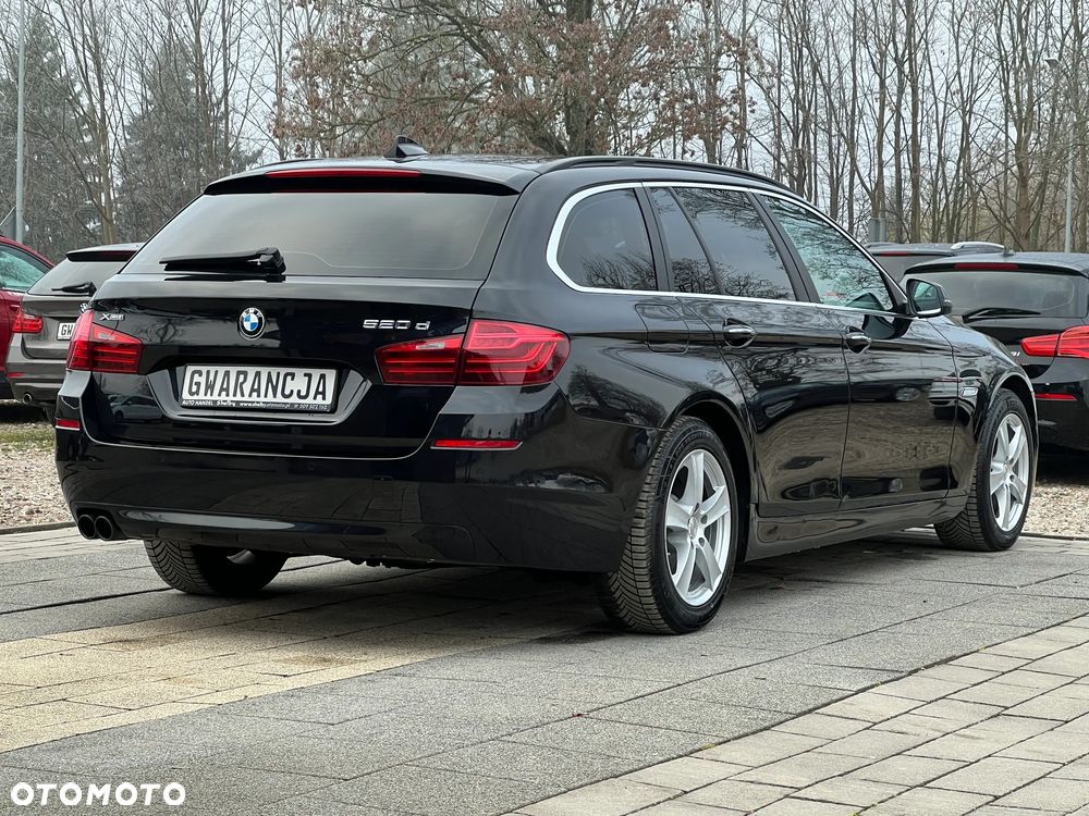 BMW Seria 5 520d xDrive Sport Line - 10