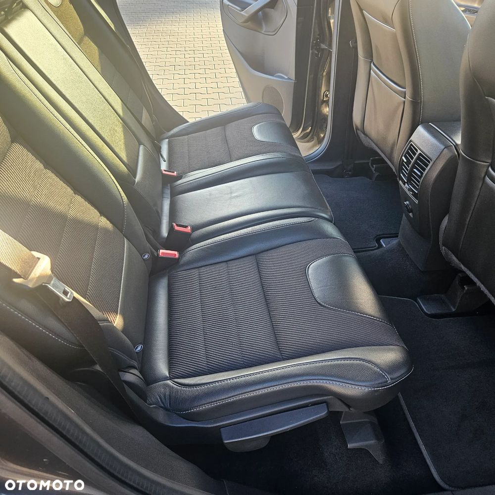 Ford Kuga 2.0 TDCi 4WD Titanium - 23