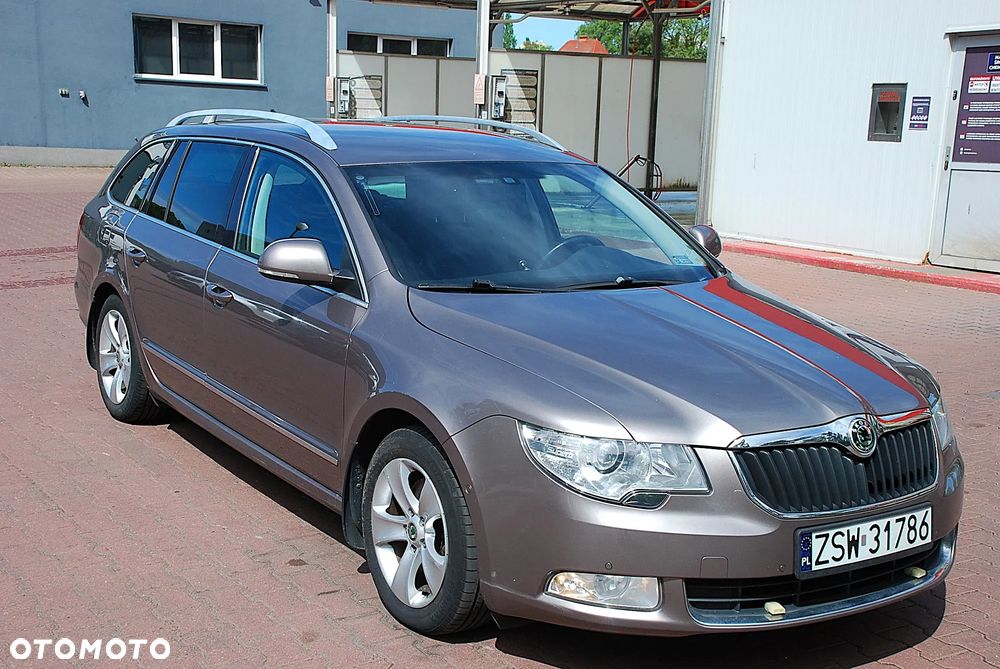 Skoda Superb 2.0 TDI Green tec DSG Elegance - 25