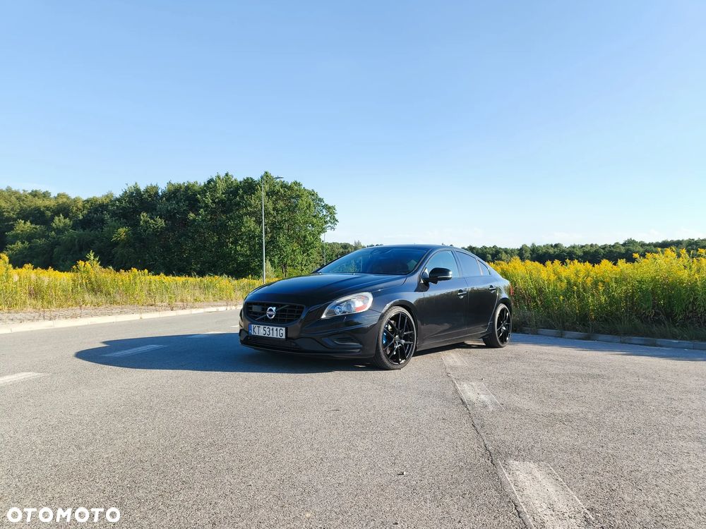 Volvo S60 T6 AWD R-Design - 3