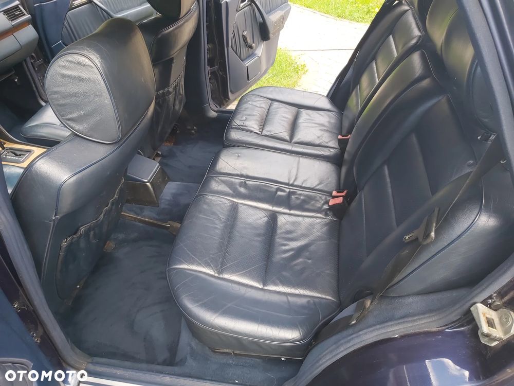 Mercedes-Benz W124 (1984-1993) - 13