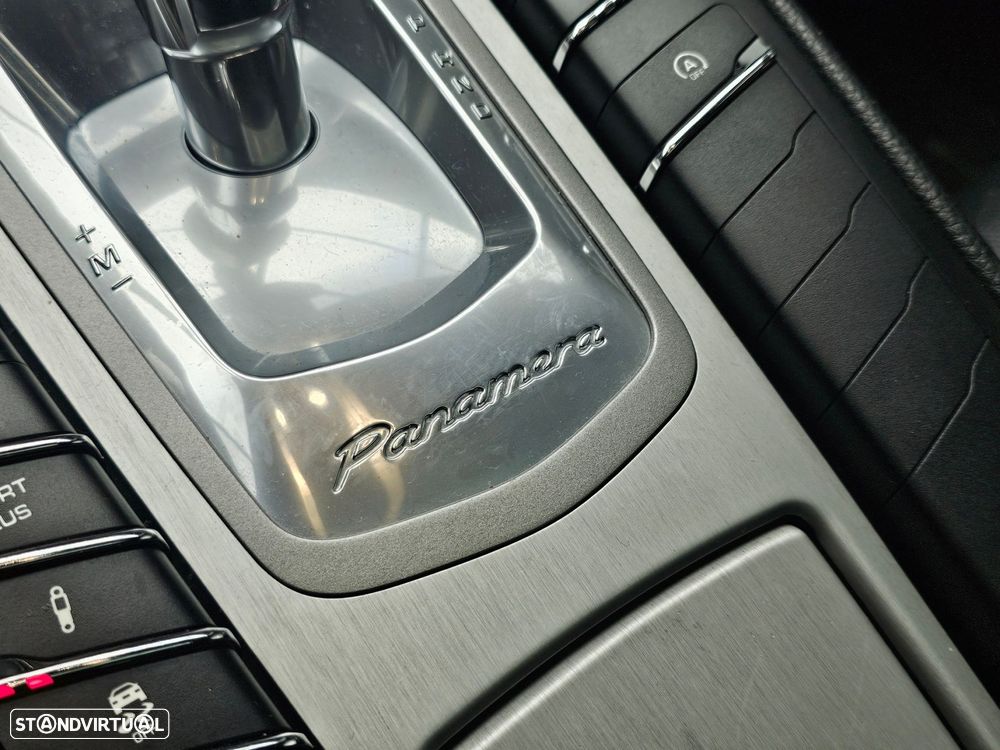 Porsche Panamera Platinum Edition - 18
