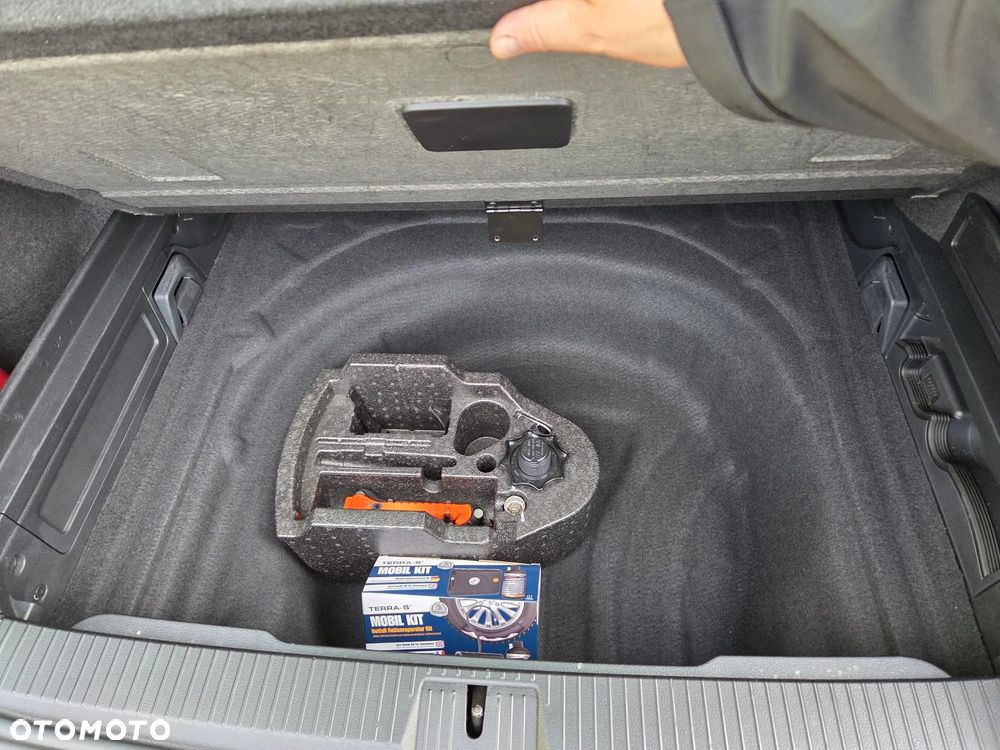 Volkswagen Passat - 2