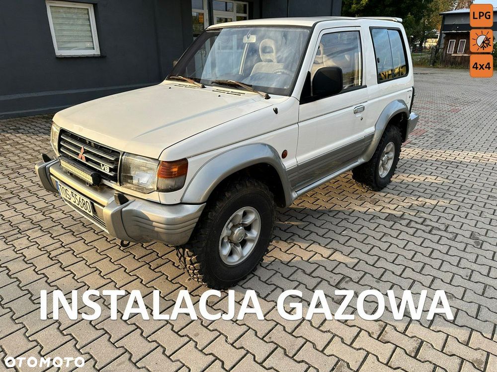 Mitsubishi Pajero - 1