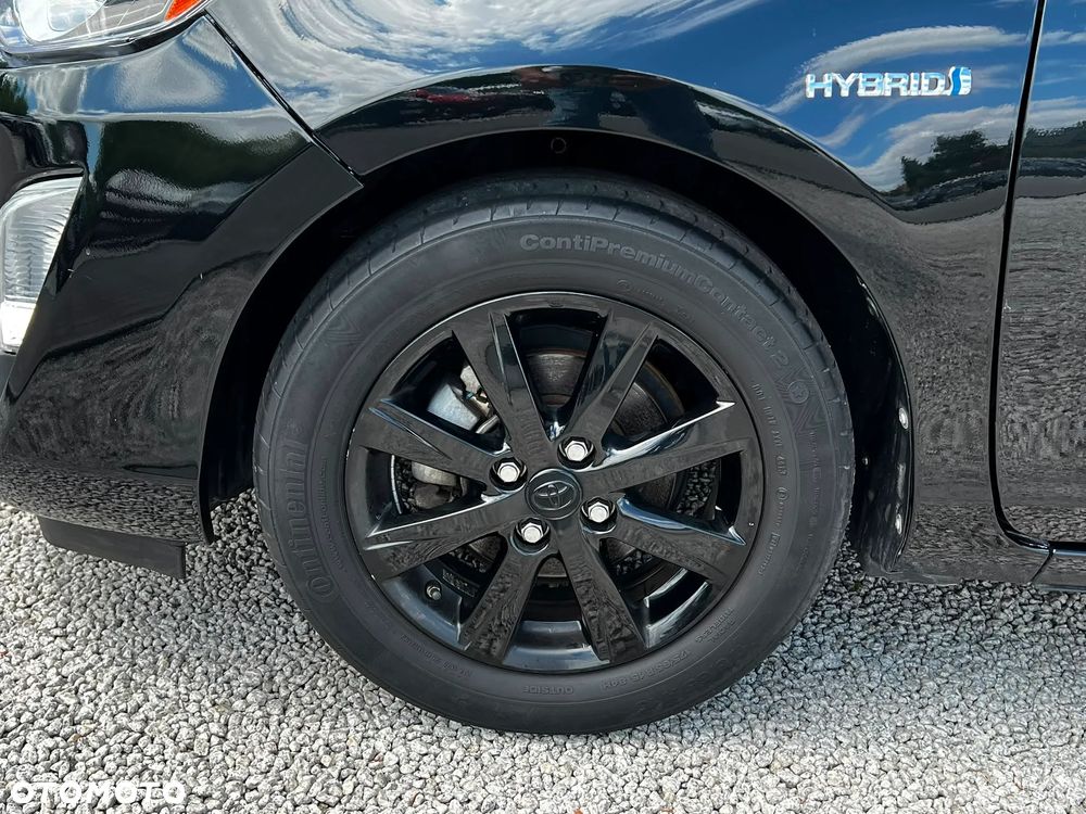 Toyota Prius Hybrid - 5
