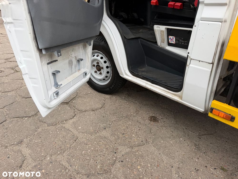 Mercedes-Benz Sprinter - 20