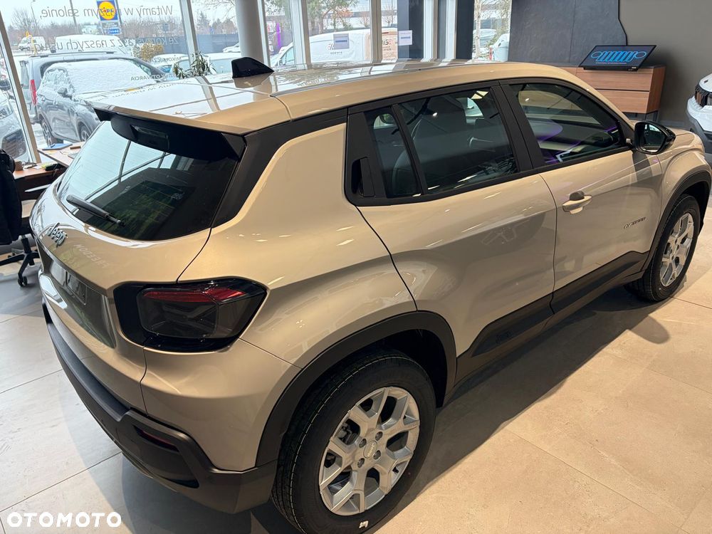 Jeep Avenger 1.2 T3 mHEV Altitude FWD eDCT6 - 3