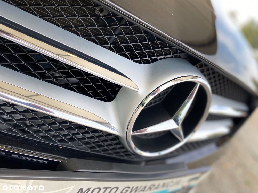 Mercedes-Benz Klasa C 400 4Matic 7G-TRONIC AMG Line - 36