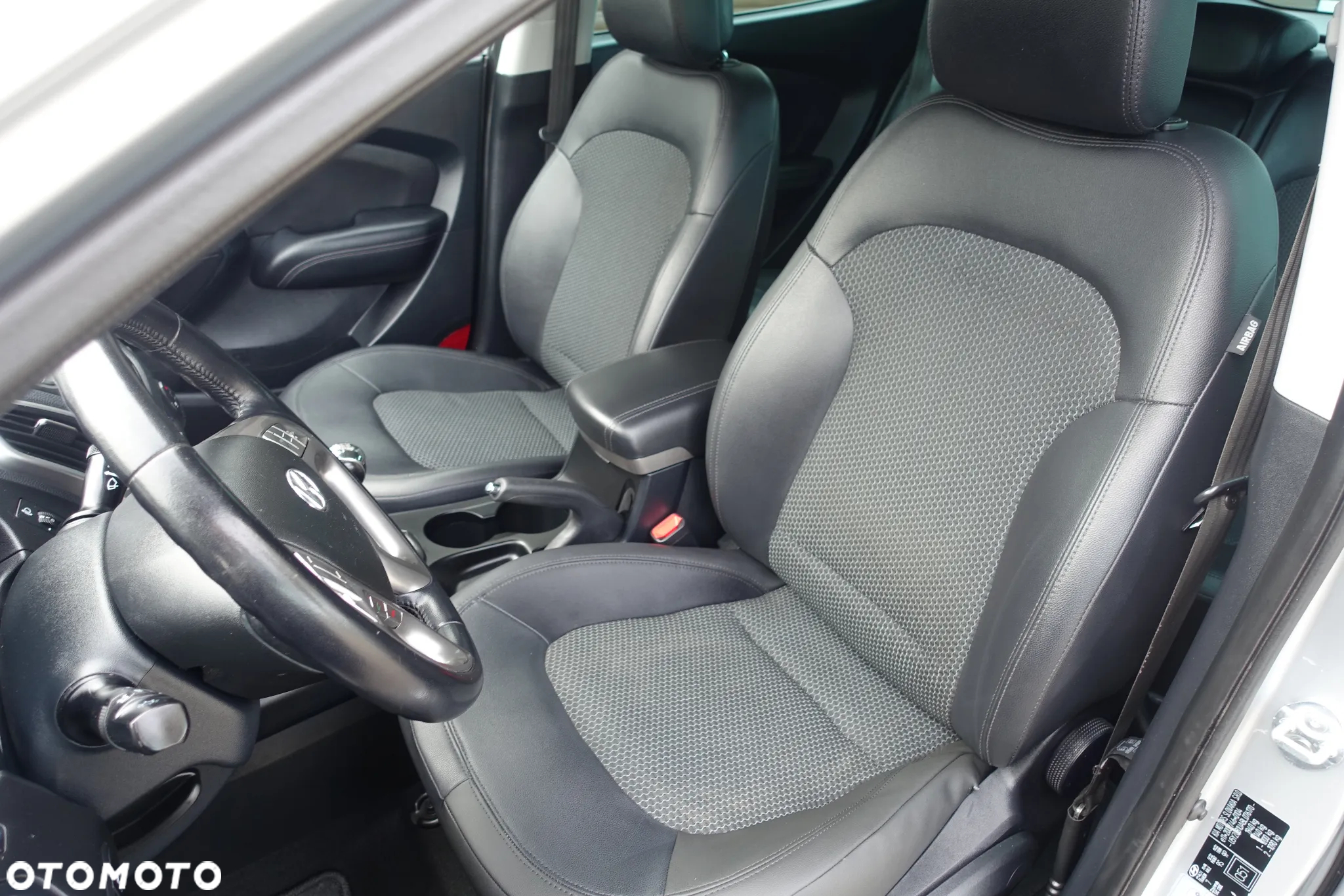 Hyundai ix35 1.7 CRDi 2WD blue Style - 34