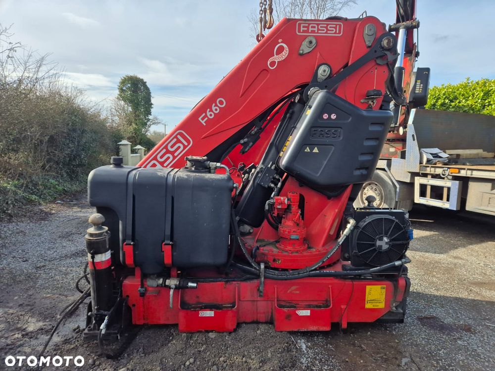 Inny HDS Dzwig żuraw Fassi F660 duży!! 6 razy wysuw hydrauliczny! Dodatkowe podpory. RADIO !!! Mało używany. HIAB Effer Palfinger HMF - 8