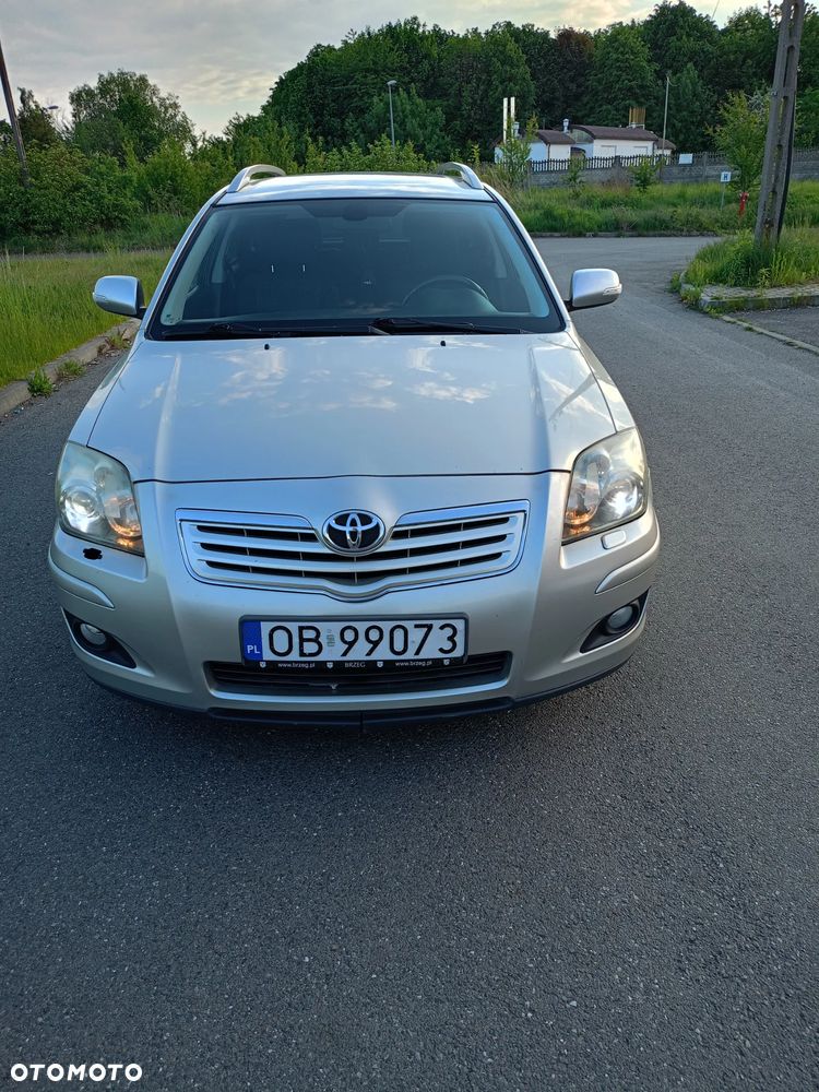 Toyota Avensis 2.0 VVT-i Sol plus Premium - 1