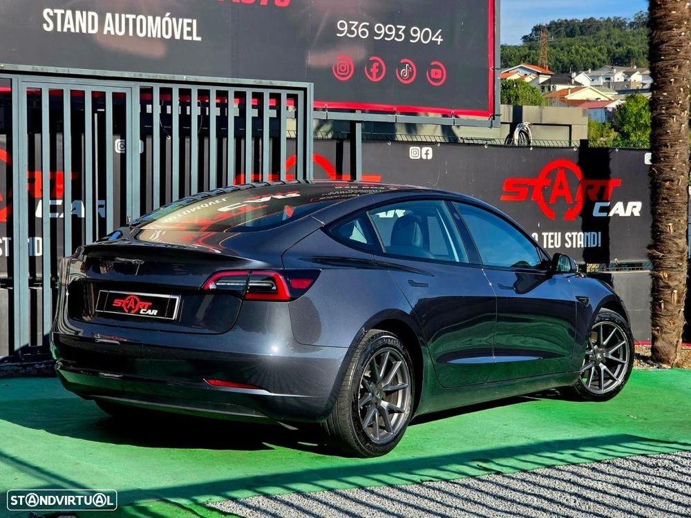Tesla Model 3 2022 photo 2