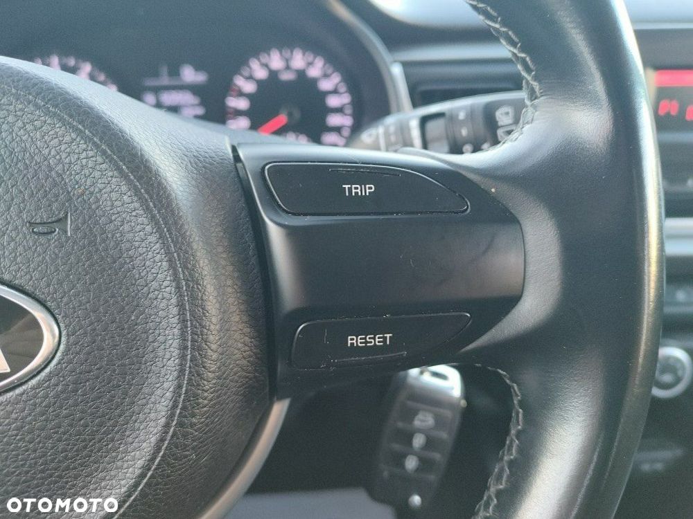 Kia Rio - 14