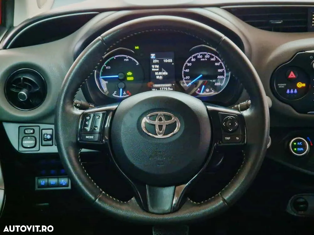 Toyota Yaris Hybrid 1.5 VVT-i Selection - 10